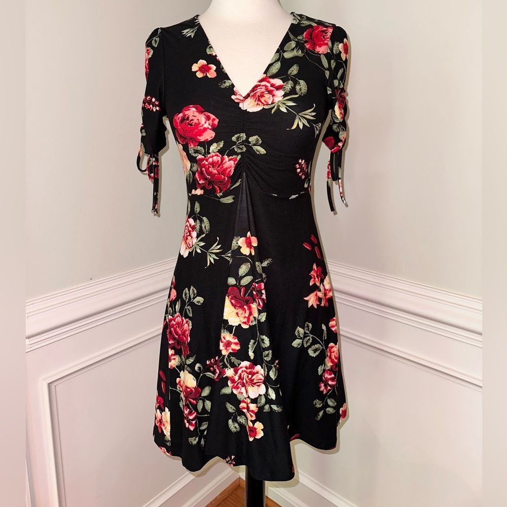 Planet Gold Floral A-Line Dress with Ruched Tie Sleeves and Bodice, Women’s XS